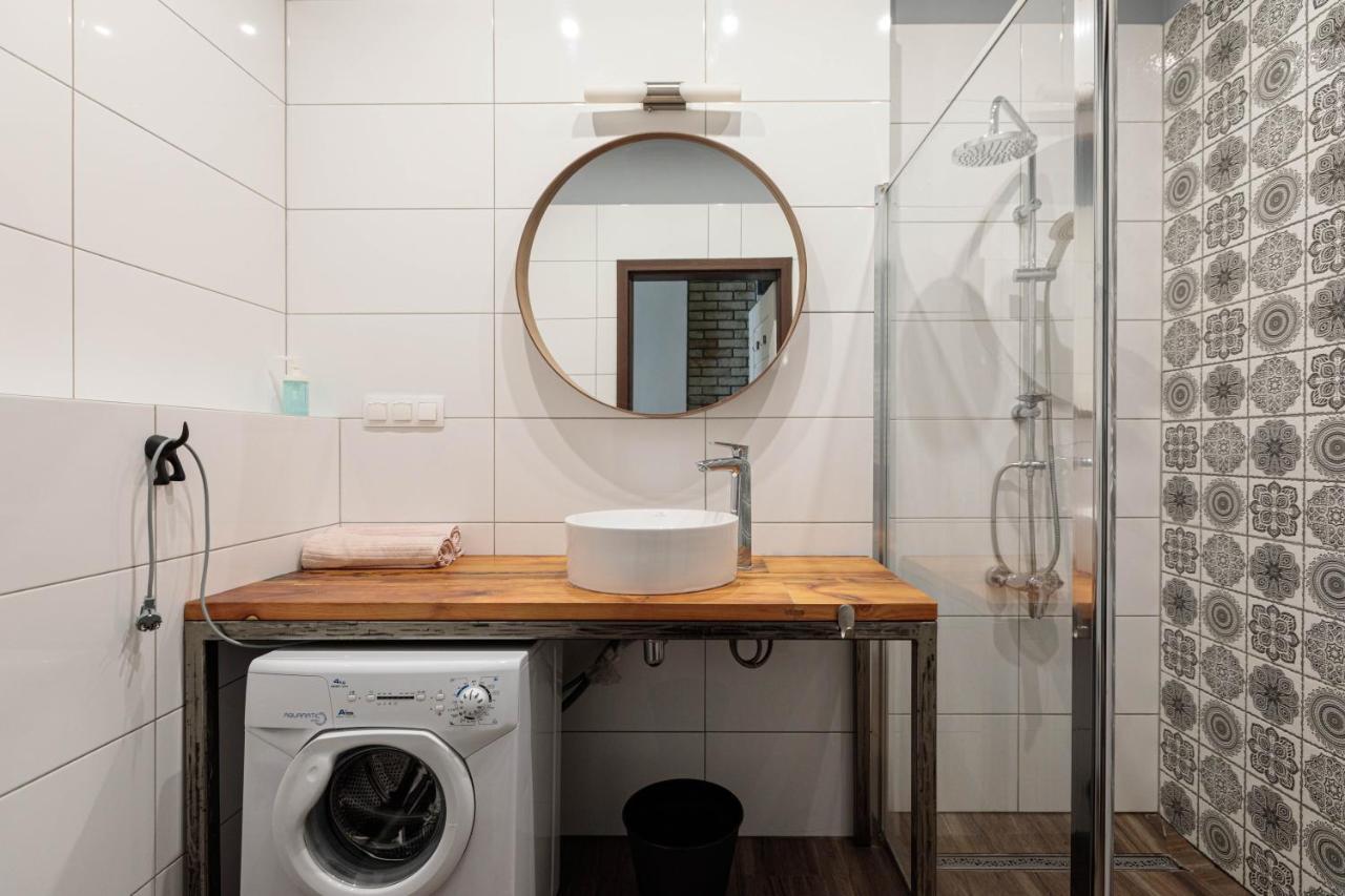 Golden Apartments Wroclaw - Cozy Studio - Main Rail Station&K24 ภายนอก รูปภาพ